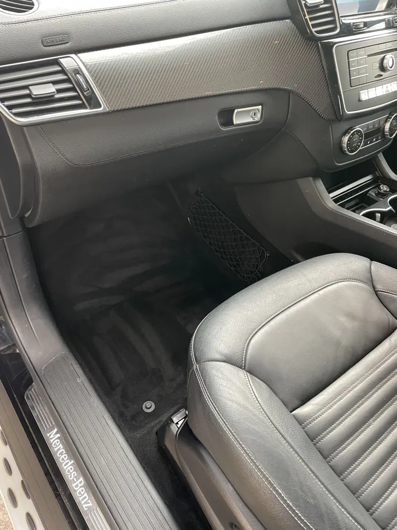 Front seat after cleaning
